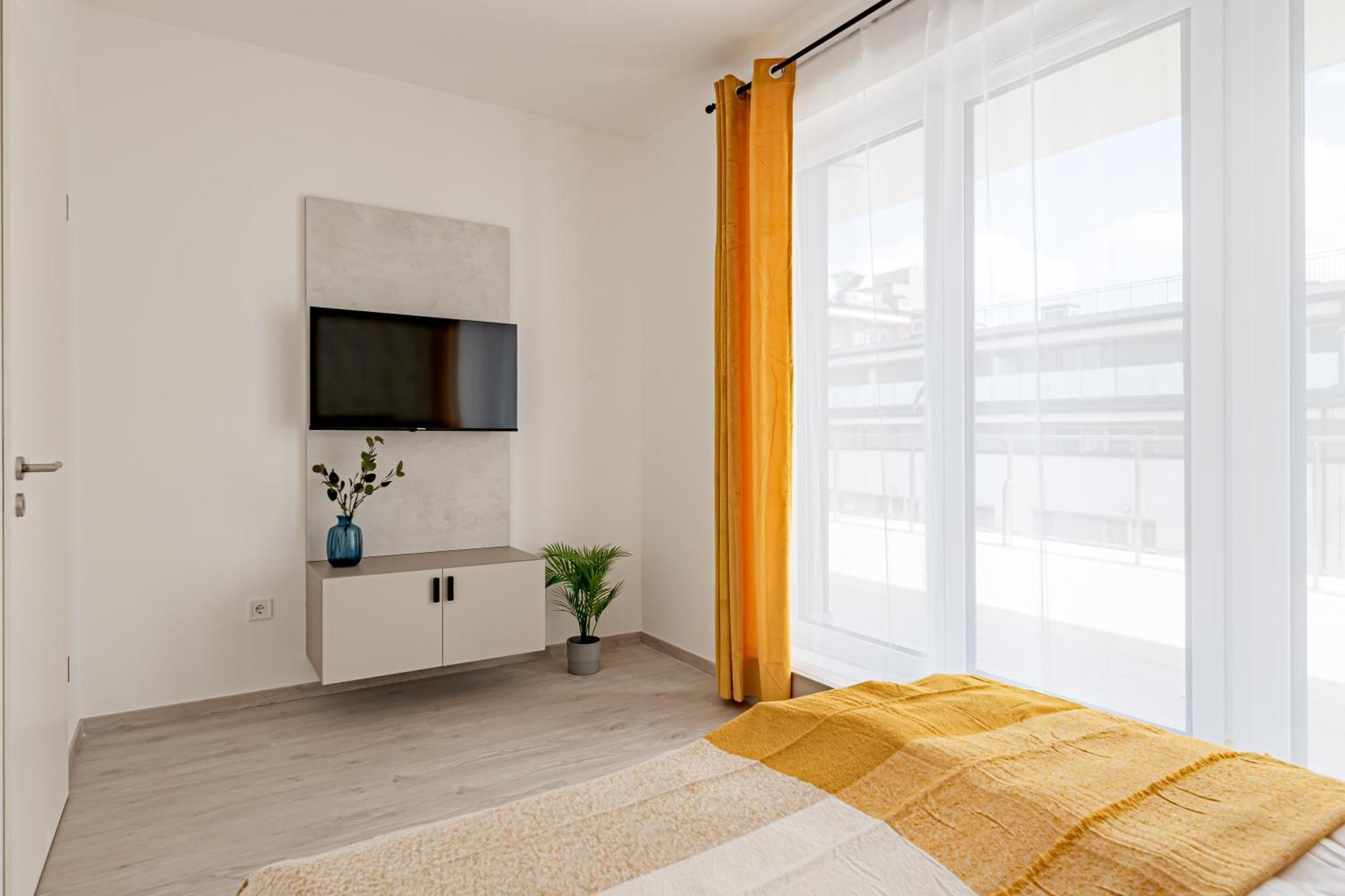 Apartahotel Westside Garden By Urbanrent *