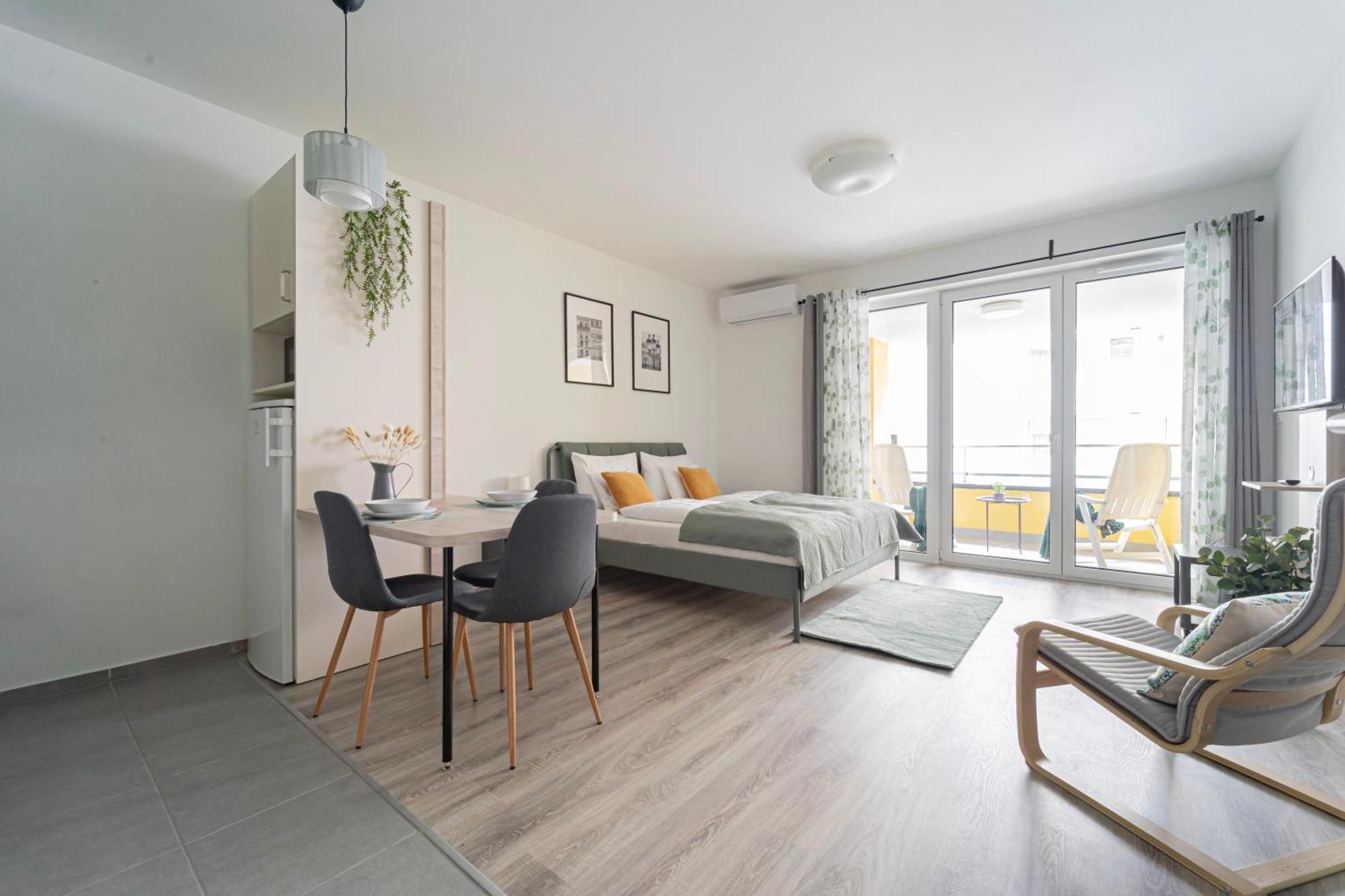 Apartahotel Westside Garden By Urbanrent *